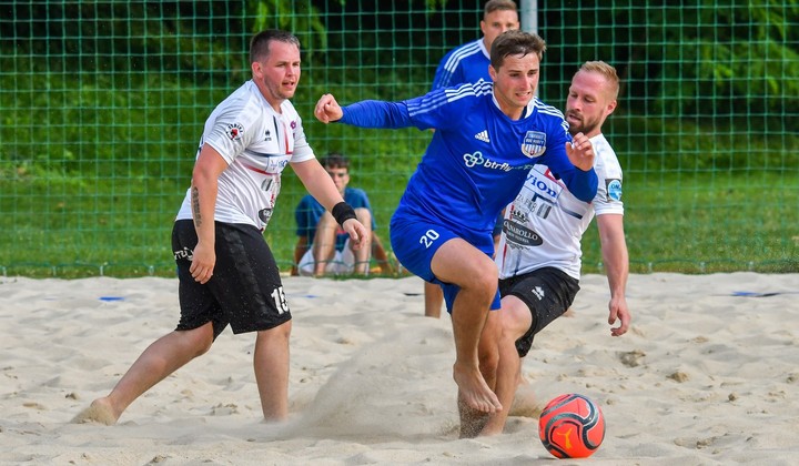 Liga v plážovom futbale smeruje do Final Four